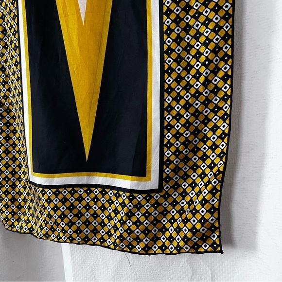 Vintage Sally Gee 100% Silk Made in Japan Scarf in Yellow Black and White - Picture 6 of 9